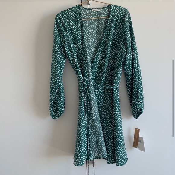 New Reformation Fuscia Green Wrap Dress - Picture 2 of 6